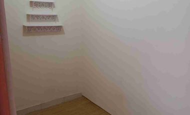 DI SEWA 1 UNIT KAMAR PETAK UTK PASUTRI/KELUARGA