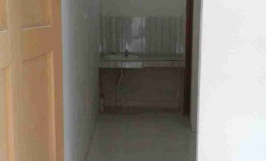 DI SEWA 1 UNIT KAMAR PETAK UTK PASUTRI/KELUARGA