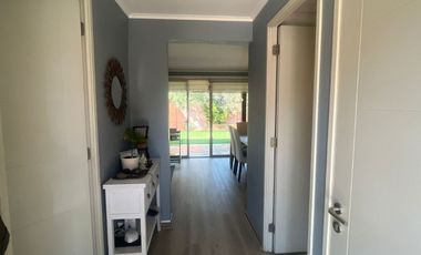 Casa dos pisos aislada  a la venta Condominio Valle Araucarias
