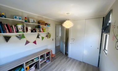 Casa dos pisos aislada  a la venta Condominio Valle Araucarias