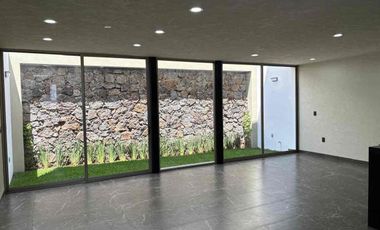 Casa En venta 4 Recámaras con baño completo Altozano