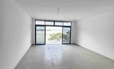 HERMOSO DEPARTAMENTO VISTA AL RÍO DE ESTRENO - URB RIONA - KM3. VÍA SAMBORONDON