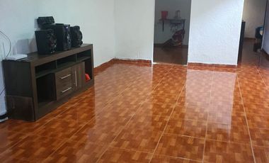 EXCELENTE CASA DE 2 NIVELES