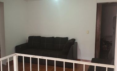 EXCELENTE CASA DE 2 NIVELES