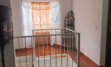 EXCELENTE CASA DE 2 NIVELES