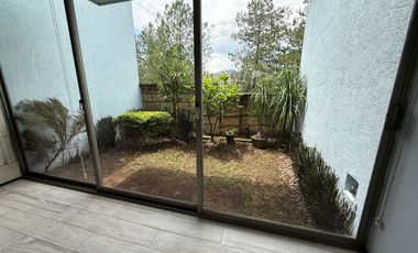 CASA EN RENTA DENTRO FRACCIONAMIENTO PRIVADO EN ALTOZANO