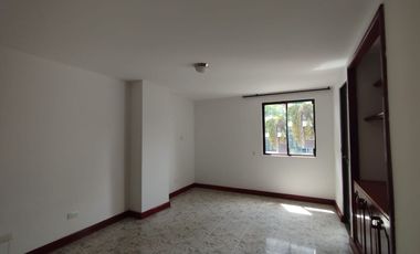 Apartamento en arriendo en Los Alpes