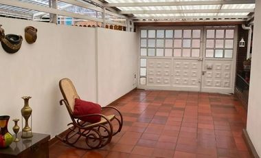 SE VENDE EXCELENTE CASA EN LA ESMERALDA-BOGOTA