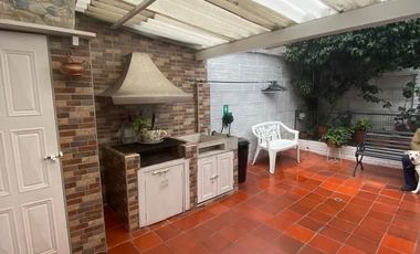 SE VENDE EXCELENTE CASA EN LA ESMERALDA-BOGOTA