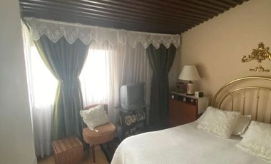 SE VENDE EXCELENTE CASA EN LA ESMERALDA-BOGOTA