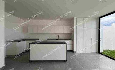 VENDO CASA CERCA DE LA PLAZA EL DORADO