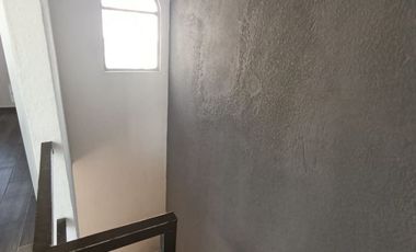 BONITA CASA RECIEN REMODELADA