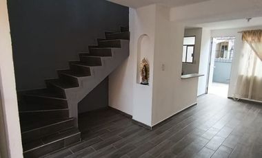 BONITA CASA RECIEN REMODELADA