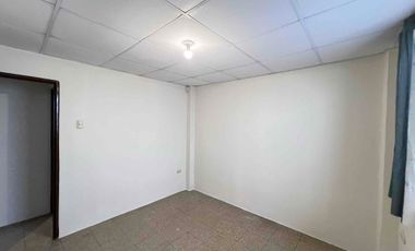 Venta de villa, una planta, 3 dormitorios en la Alborada XI, sector cerrado