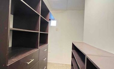 Venta de villa, una planta, 3 dormitorios en la Alborada XI, sector cerrado