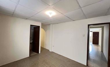 Venta de villa, una planta, 3 dormitorios en la Alborada XI, sector cerrado