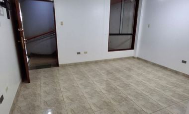 Se Alquila Departamento 1er Piso, Urb. Sagitario, Surco.