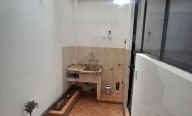 Se Alquila Departamento 1er Piso, Urb. Sagitario, Surco.