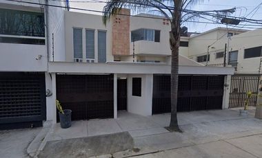 Hermosa y amplia casa en remate bancario en Las Arboledas, 52957 Cdad. López Mateos, Méx. (NO SE ACEPTAN CREDITOS HIPOTECARIOS)