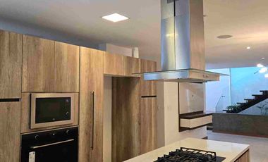 RENTO ESPECTACULAR CASA