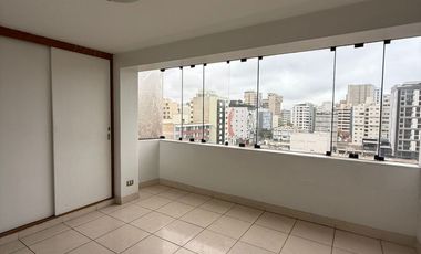 Departamento en Venta – Miraflores, Av. Alfredo Benavides – Cerca al Parque Kennedy