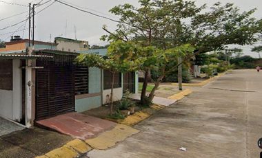 CASA EN VENTA DE REMATE BANCARIO EN COZOLOAQUE, VERACRUZ