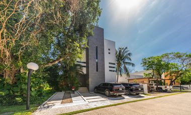 Residencia Familiar de 3 Recámaras en Selvamár, Playa del Carmen