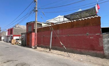 Casa Esquina Con Local Comercial Y Departamento Independiente