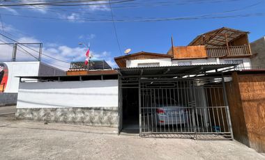 Casa Esquina Con Local Comercial Y Departamento Independiente