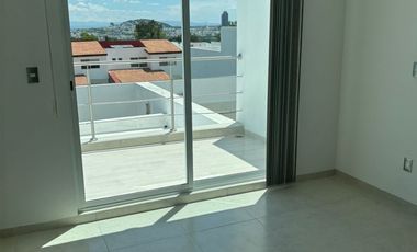 En renta linda casa en el Fracc. Lomas de Juriquilla, Querétaro, Qro.
