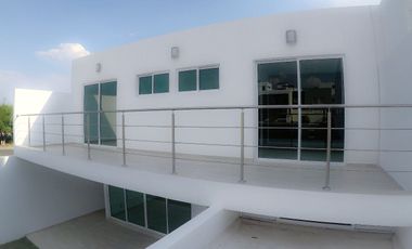 En renta linda casa en el Fracc. Lomas de Juriquilla, Querétaro, Qro.