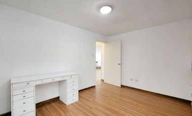 SURCO: 1er piso , venta de lindo y amplio Departamento remodelado de 3 amplias habitaciones Caminos del Inca - Surco
