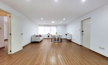 SURCO: 1er piso , venta de lindo y amplio Departamento remodelado de 3 amplias habitaciones Caminos del Inca - Surco
