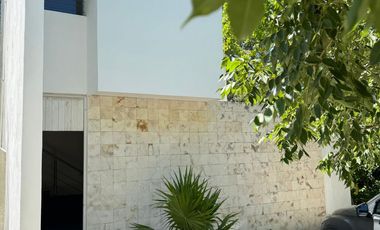 Casa de tres recámaras en renta, en Chicxulub Puerto