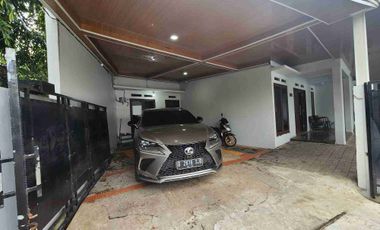 Rumah Mewah dengan Tanah Luas dijuak Murah di Perumahan Jatiwaringin Asri