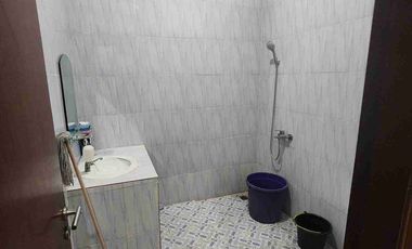 Rumah Mewah dengan Tanah Luas dijuak Murah di Perumahan Jatiwaringin Asri