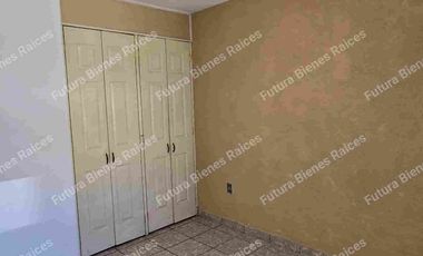 Casa en RENTA, VILLA UNIVERSIDAD. COTO PEQUEÑO Y ACOGEDOR. $13,000.- más mantenimiento.