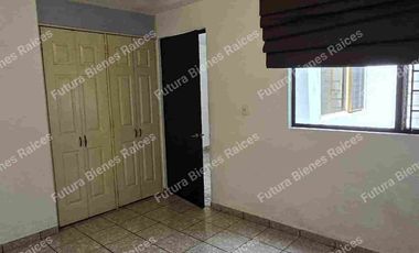 Casa en RENTA, VILLA UNIVERSIDAD. COTO PEQUEÑO Y ACOGEDOR. $13,000.- más mantenimiento.