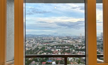 FS: 2BR Unit at The Arton By Rockwell, Quezon City.