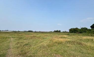 Commercial land for sale in East Serang, Banten. Very strategic location because it is close to the toll road & right on the side of the road