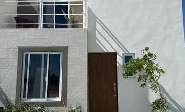 CASA EN VENTA EN VILANOVA RESIDENCIAL RANCHO SANTA MÓNICA