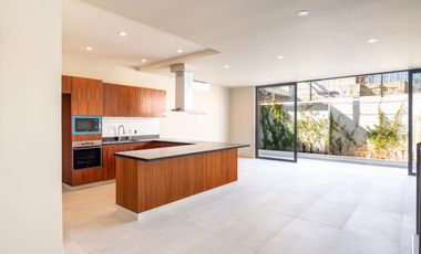 Casa con equipamiento y amenidades PREMIUM!!!