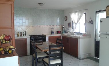 CASA DE CAMPO EN COTO CARRETERA A CHAPALA 4 RECS TERRAZAS Y ALBERCA.