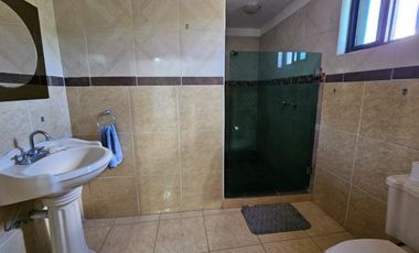 CASA DE CAMPO EN COTO CARRETERA A CHAPALA 4 RECS TERRAZAS Y ALBERCA.