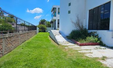 CASA DE CAMPO EN COTO CARRETERA A CHAPALA 4 RECS TERRAZAS Y ALBERCA.