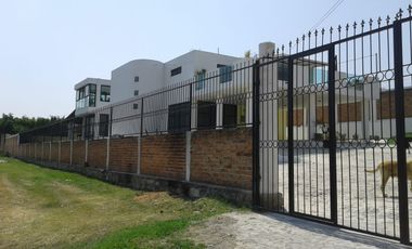 CASA DE CAMPO EN COTO CARRETERA A CHAPALA 4 RECS TERRAZAS Y ALBERCA.