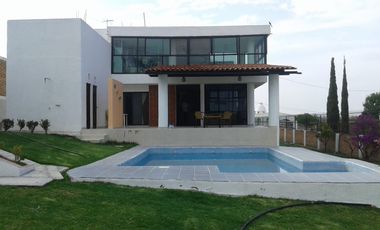 CASA DE CAMPO EN COTO CARRETERA A CHAPALA 4 RECS TERRAZAS Y ALBERCA.