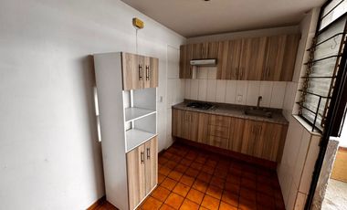 Departamento Planta Baja en Renta $15,900.00 zona Chapalita, Av. San Francisco N°000, Int. 000, Col. Jardines de Los Arcos, CP.44500, Guadalajara, Jal