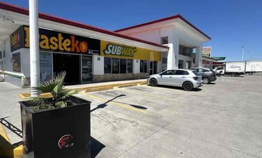 LOCAL COMERCIAL EN RENTA $20,000 MXN FRENTE A GASOLINERA PEDRO ESCOBEDO