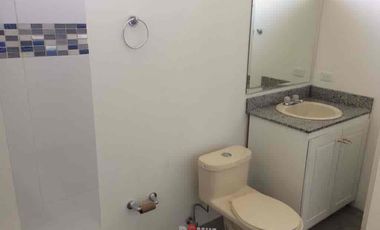 Arriendo  casa 3 dormitorios, 2 estacionamientos